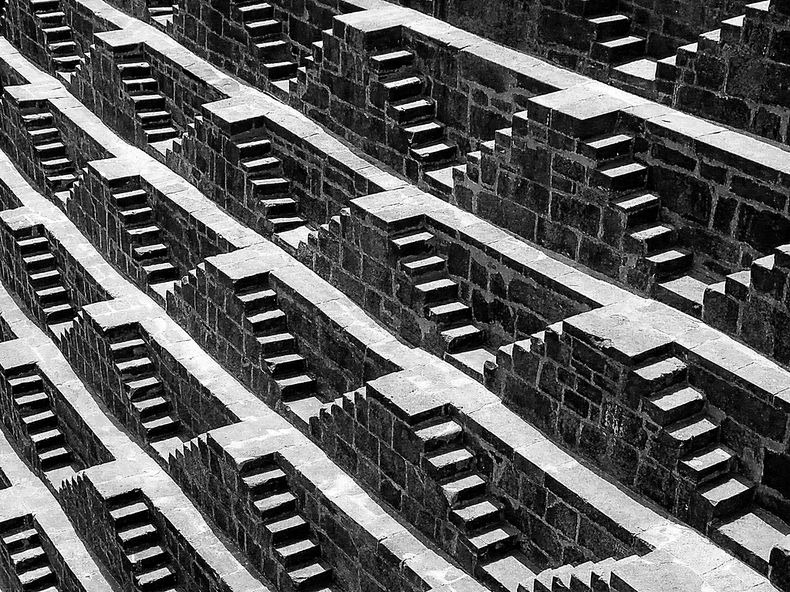 CHAND_BAORI_GENERATOR13.jpg (255805 bytes)