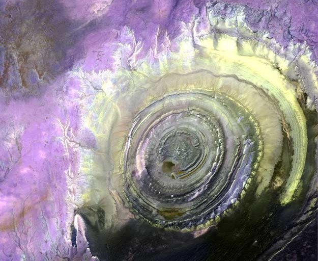 MURITANIA_RICHAT_CRATER5_NEGATIVE.jpg (98002 bytes)