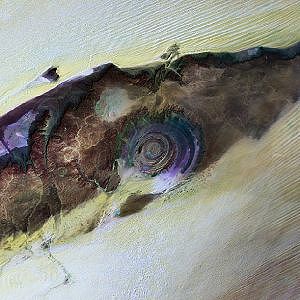 MURITANIA_RICHAT_CRATER_AS_SCRACH_IN_THE_PLANeT_ERTH.jpg (23291 bytes)
