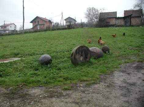 KUGLA_SPHERA_TRN_BANJA_LUKA_BOSNIA.jpg (28493 bytes)