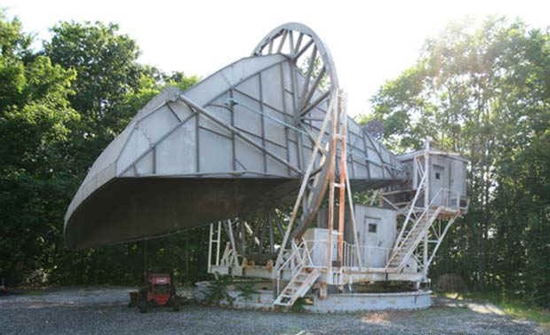 BELL_EXPERIMENT_HORN_ANTENNA_2.jpg (73692 bytes)