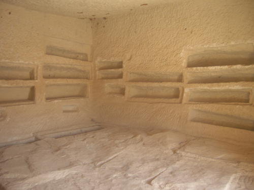 MADAIN_SALEH_GENERATOR13_INSIDE.jpg (43733 bytes)