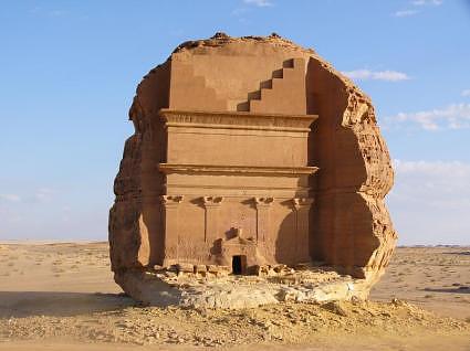MADAIN_SALEH_GENERATOR22.jpg (21544 bytes)