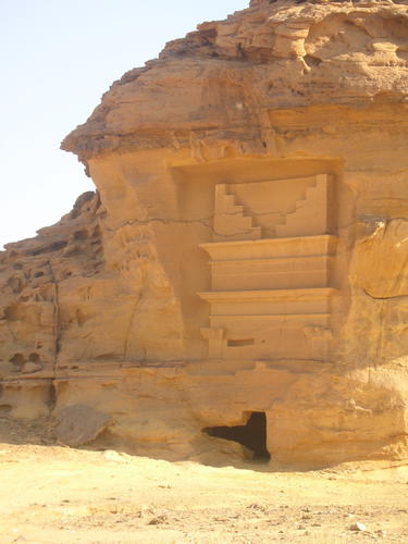 MADAIN_SALEH_GENERATOR9.jpg (59261 bytes)
