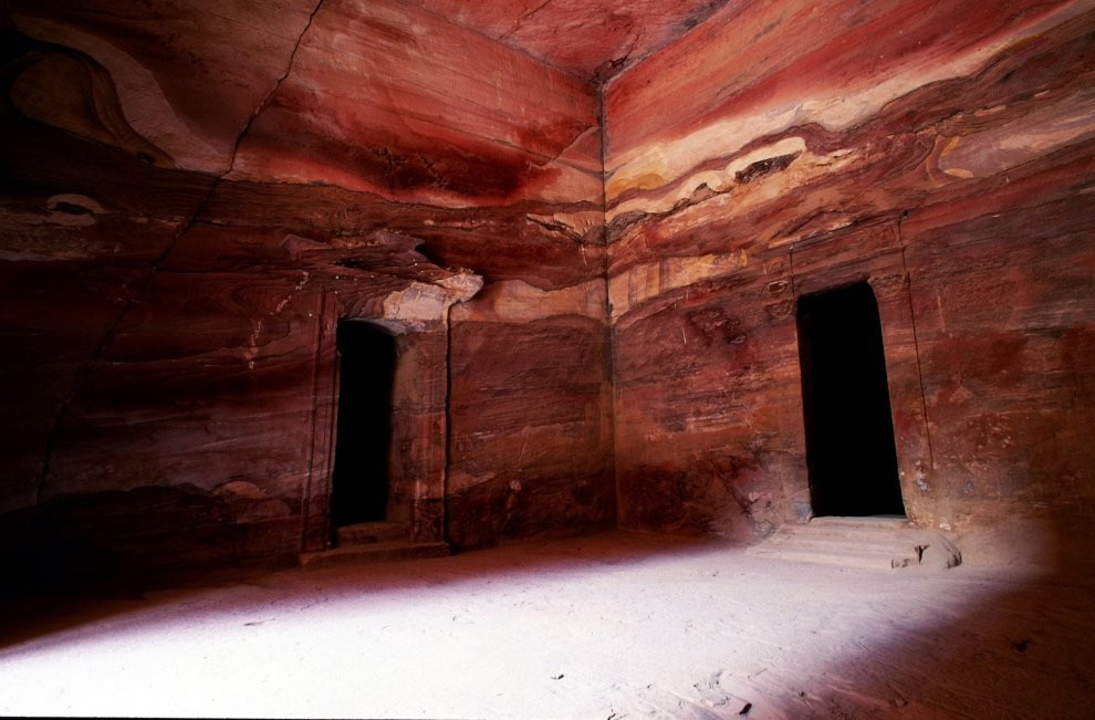 PETRA CAVITY ROOM SHAPE JUST FROM MAIN DOOR RIGHT CORNER