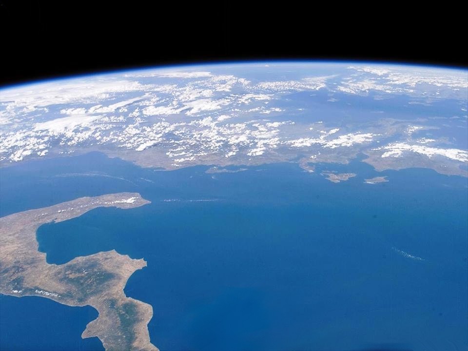 BALL_KAN_FROM_SPACE.jpg (67422 bytes)