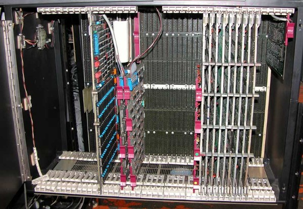 System-A_CPU_Chassis.jpg (111706 bytes)
