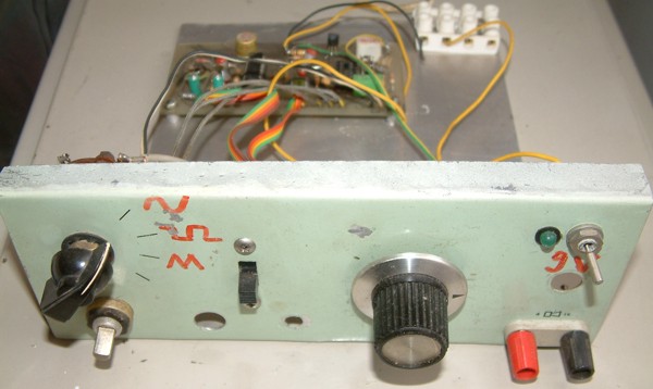 FUNCTION_GENERATOR.jpg (46168 bytes)